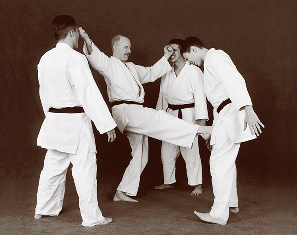 Hapkido photos of Master Marc Tedeschi performing Hapkido techniques